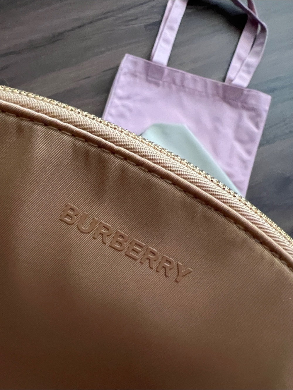 BURBERRY Pink Tote & Tan Make-up Pouch and Cream Toiletry bag - Picture 8 of 11